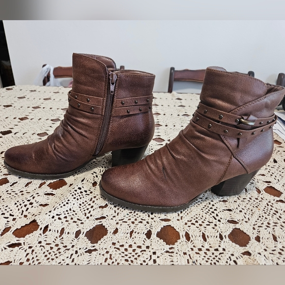 BareTraps brown booties size 7.5 - Picture 8 of 13